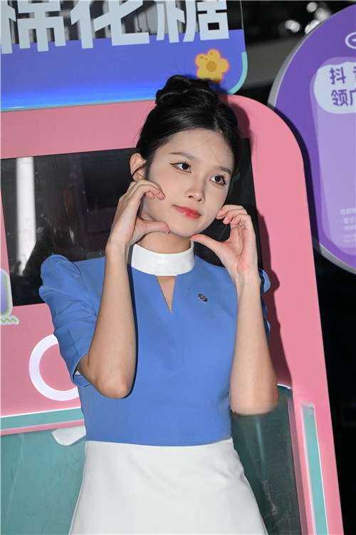 26061qyuextpjhos.jpg