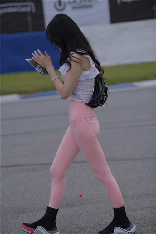 1178115kzne0hkuh.jpg