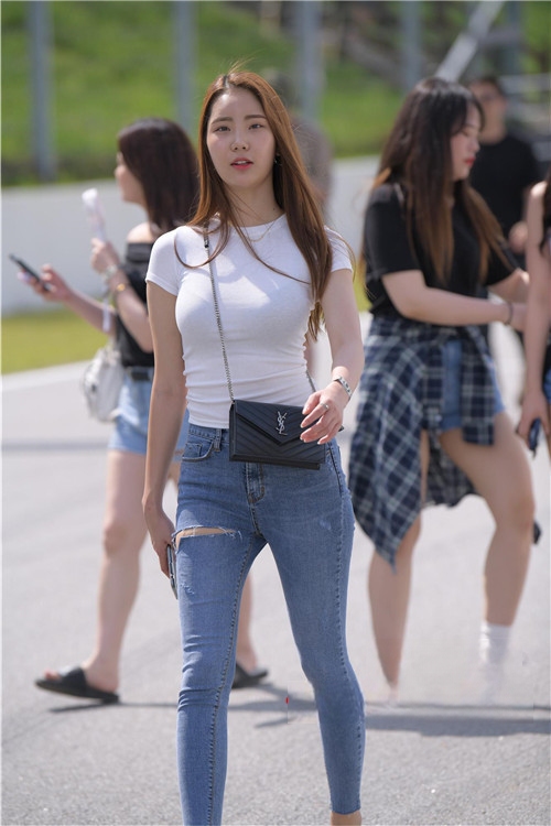 11713q1daqnofped.jpg