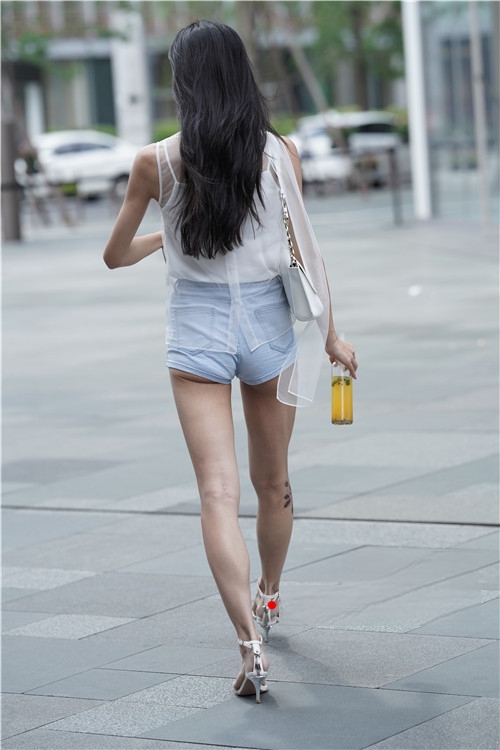 9945lybka3biui4.jpg