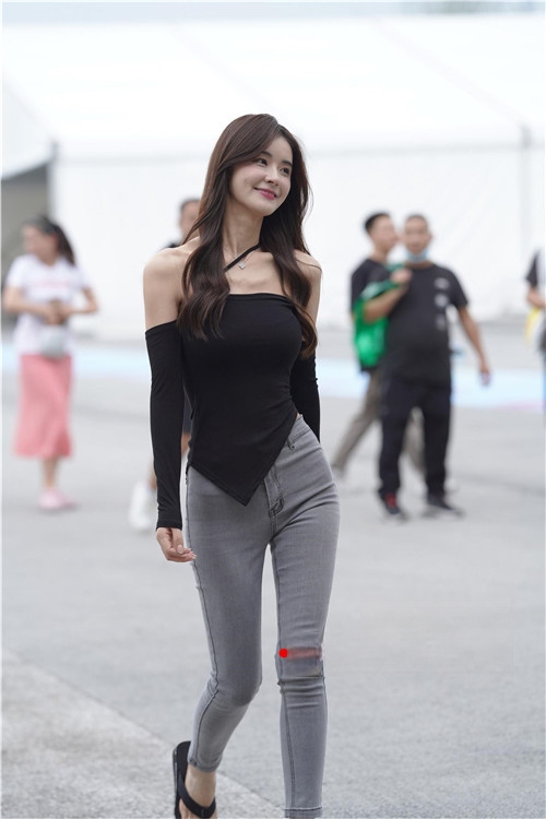 9895bnxeml5jq00.jpg