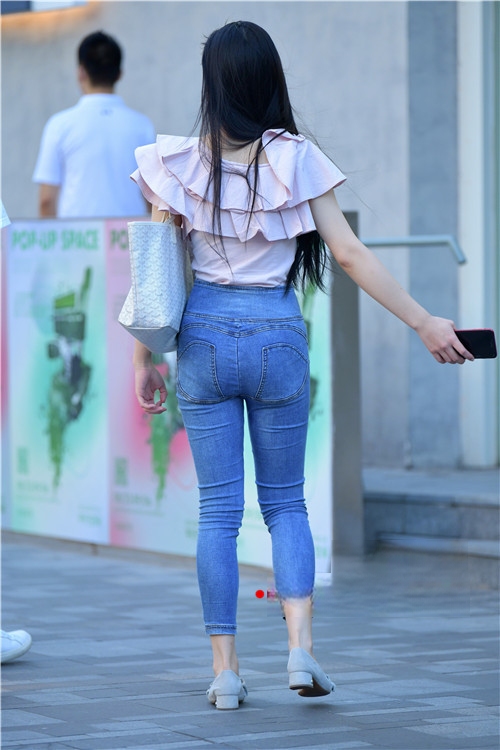 9047mfjaiawlq3h.jpg