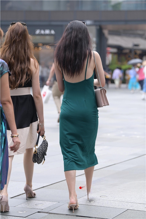 30770qkj3rqxiwbf.jpg