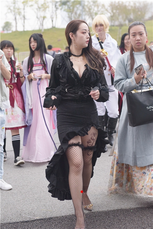 30477jn03xl4qplk.jpg