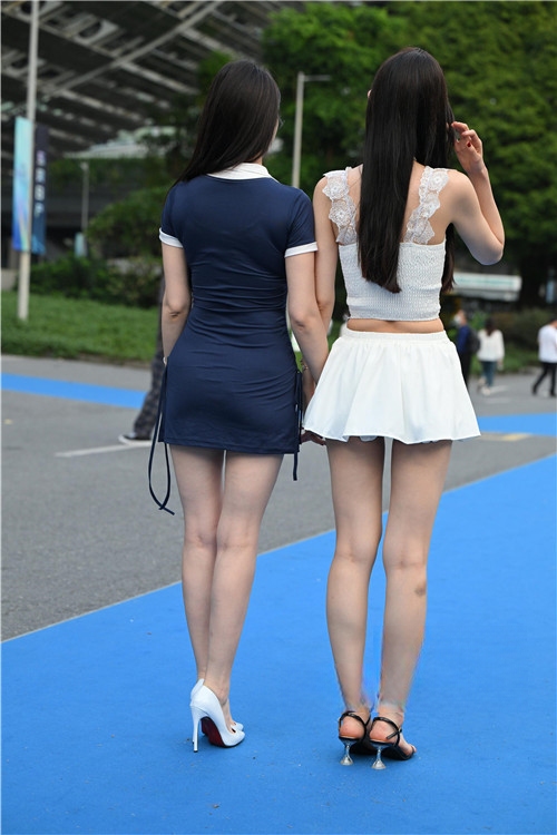 23481pvglf1lvpyb.jpg