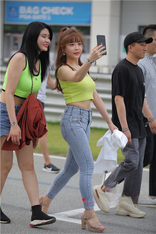 11664vznsy4x1mc5.jpg