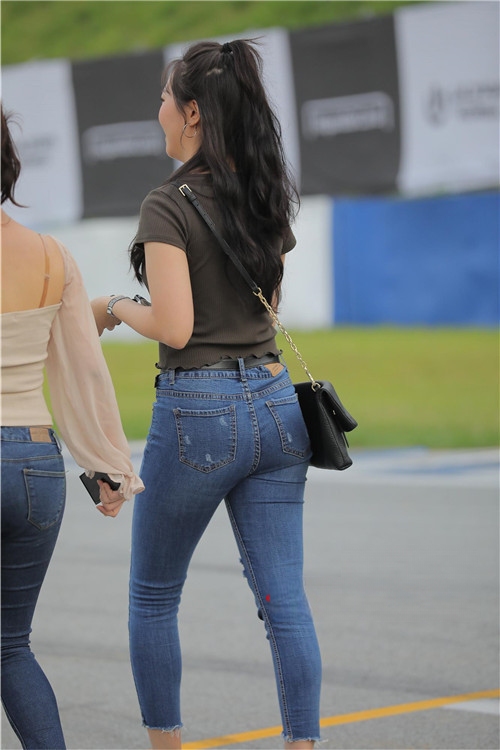 1166332abwcp3omu.jpg