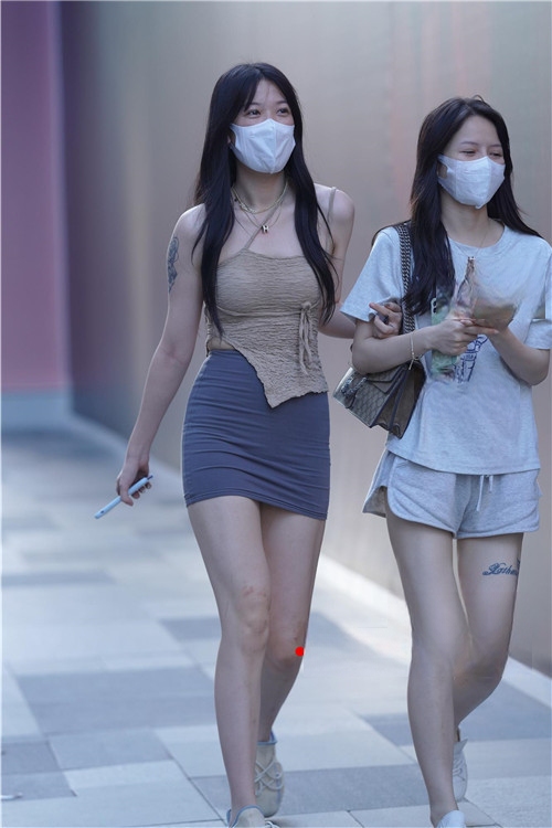 10050lqxoxjsnt0s.jpg