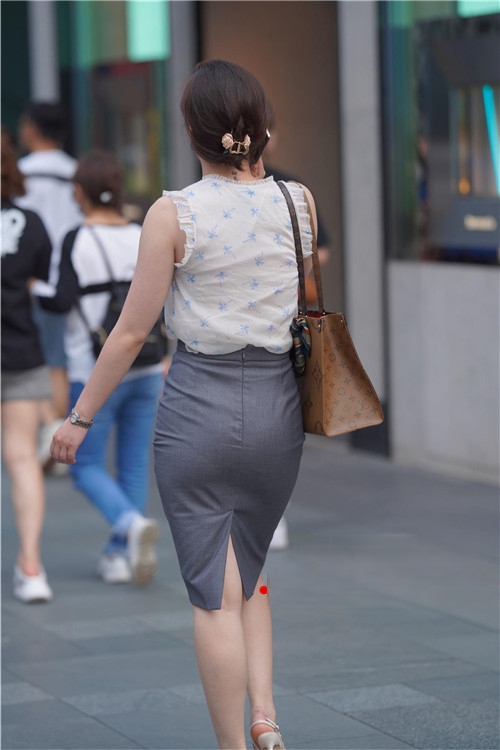 10042hx0ku0e4uxq.jpg
