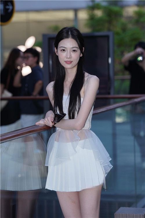 30277pmmmb03rm4j.jpg