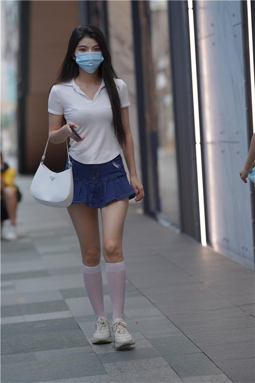 30222dxknfydw5j3.jpg