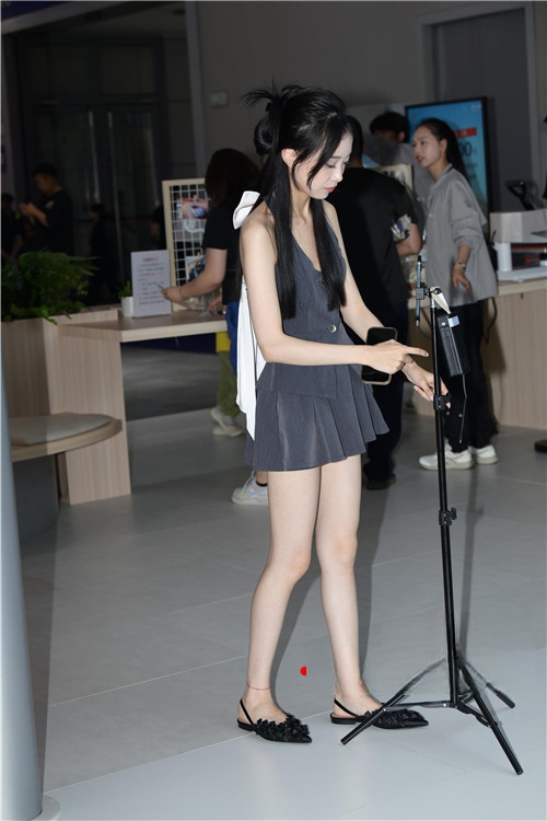30129lqz50yezpo0.jpg