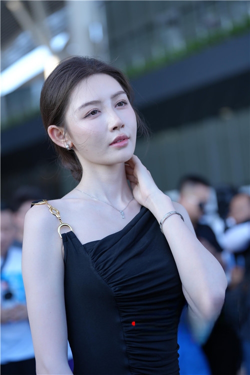 30109po2kkh2clud.jpg