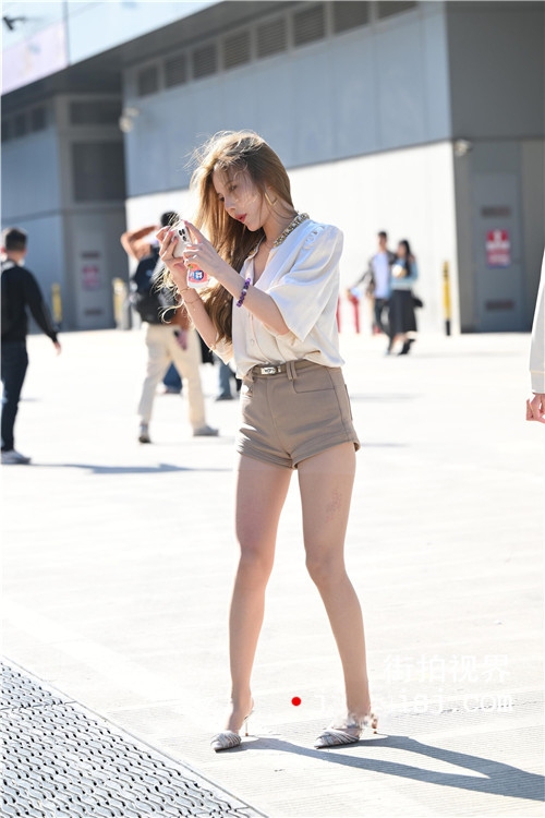 24685hqahb2v4dr3.jpg
