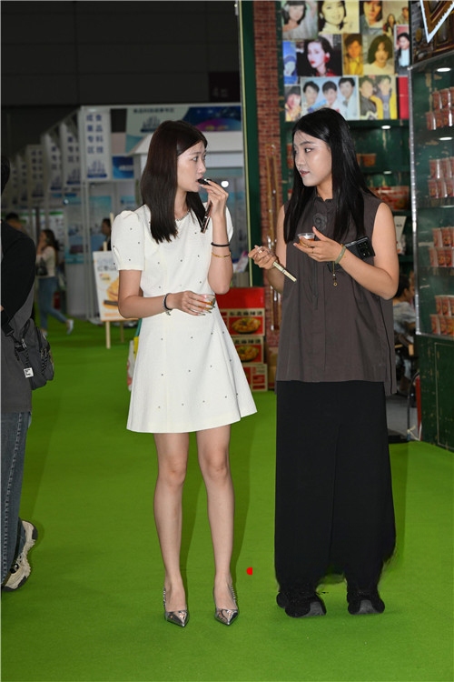 24452kefeamxfuv5.jpg