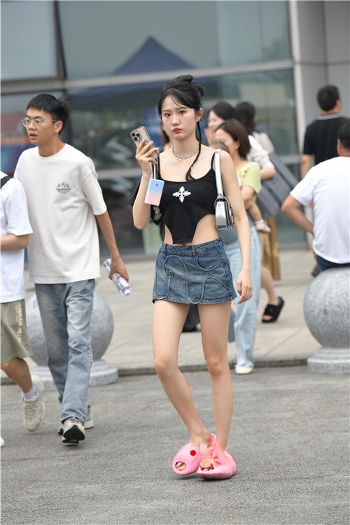 24043voywbwu12tk.jpg
