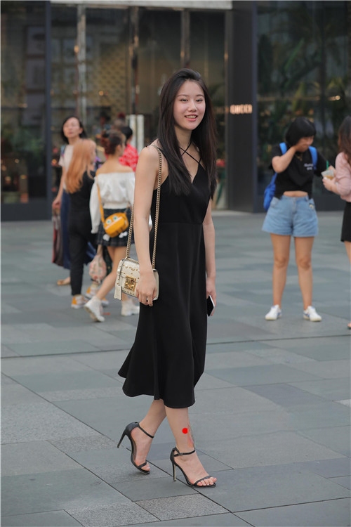 24039ikwkhv3sqjn.jpg