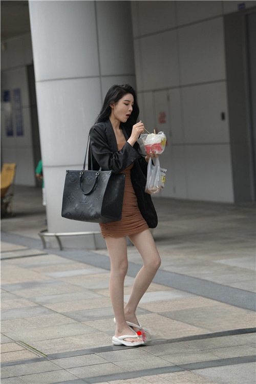 24040lnru2jul3f1.jpg