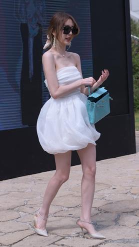 24026xsfwde2bej1.jpg