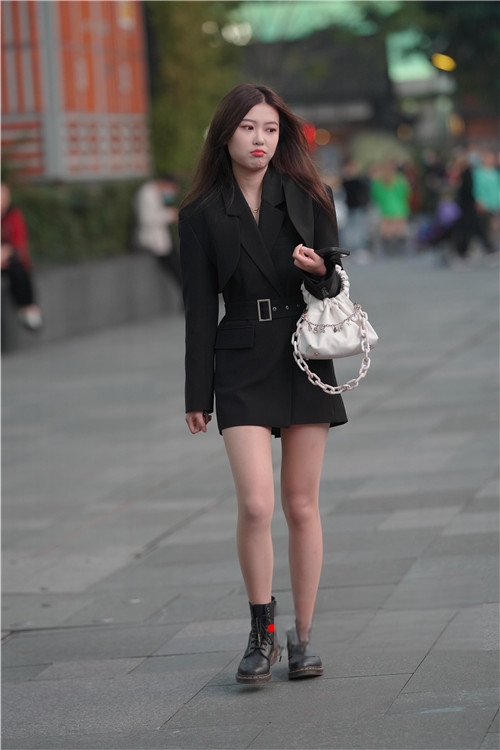 296431qi4exyhmgx.jpg