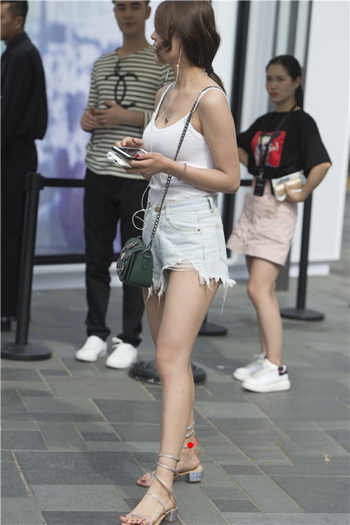 293840wfndh4hkq3.jpg
