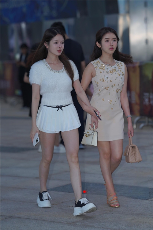 29328umf2m5wvavc.jpg