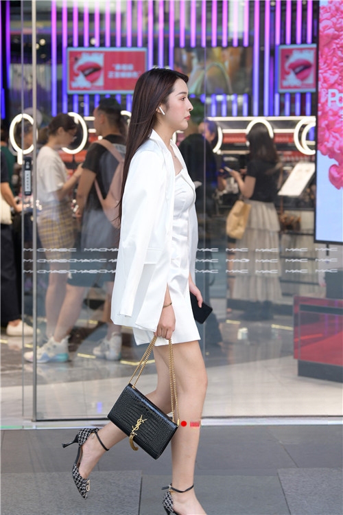 27705bg0obdvd3wf.jpg