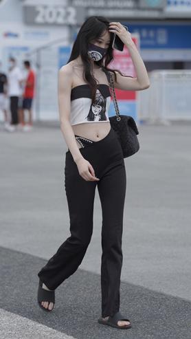 28879gjqt2ghglxf.jpg