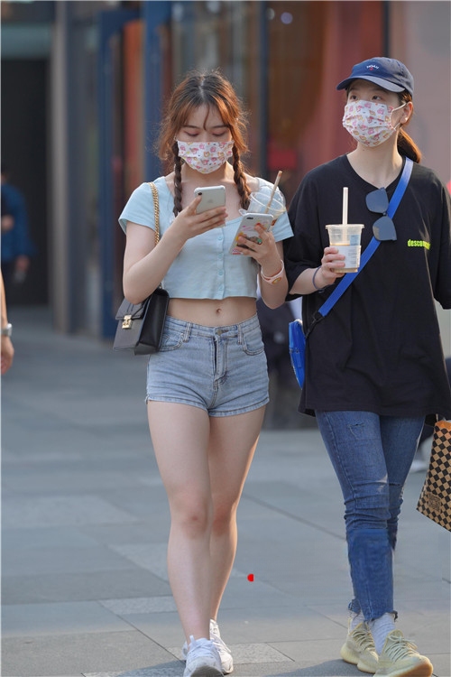 28516v2dvchqisae.jpg