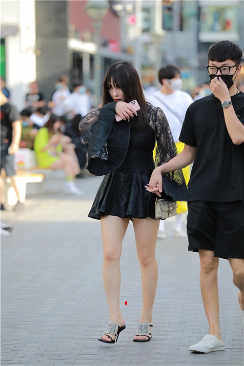 223652ohd2xxqhdt.jpg