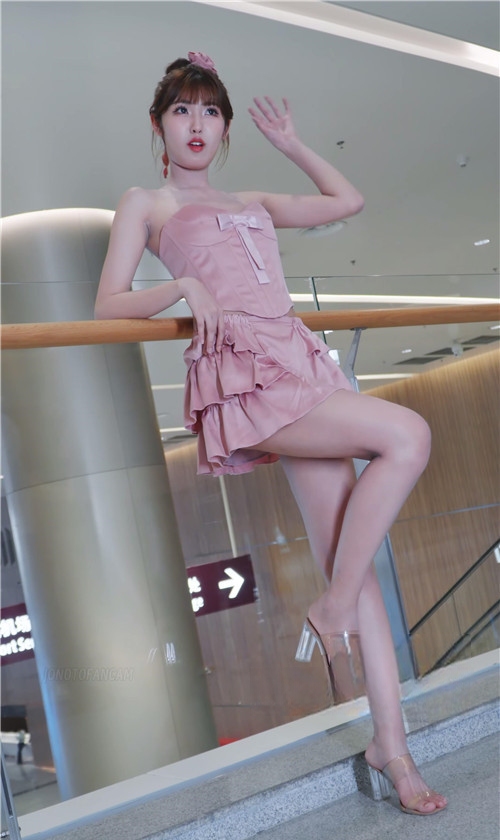 25892yl1zcz0ngmd.jpg