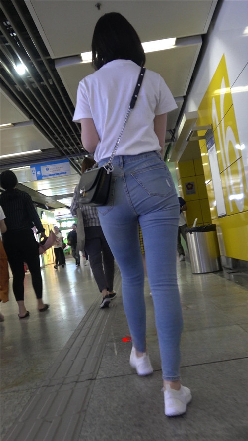 9901mhcpne5syvf.jpg