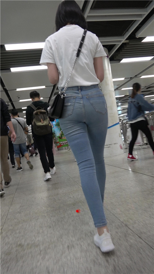 9901pqzmakz3fa3.jpg