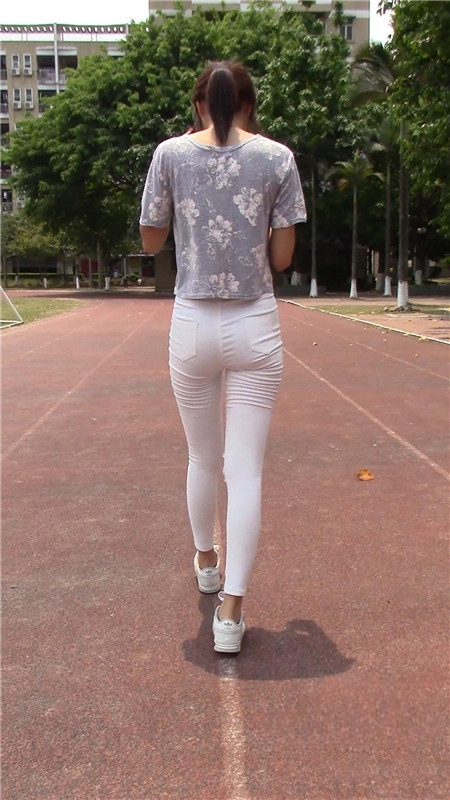 1517l4c2n00qp1c.jpg