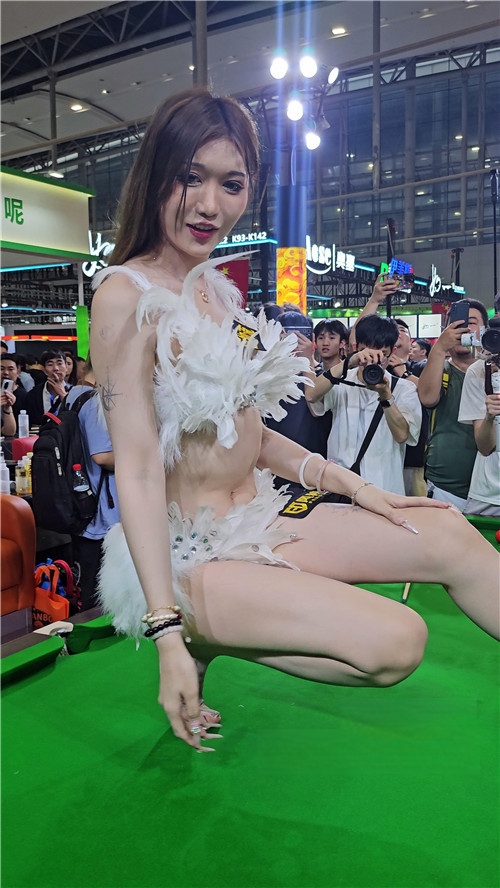 286810ul1klwzthm.jpg