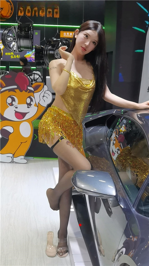 25894dtjoftzanwq.jpg
