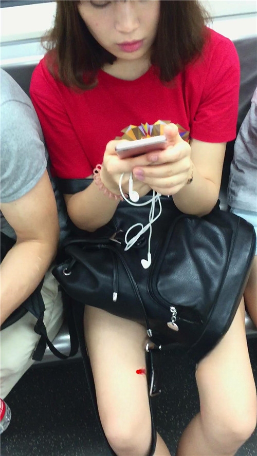 22745nx50p0yusuq.jpg