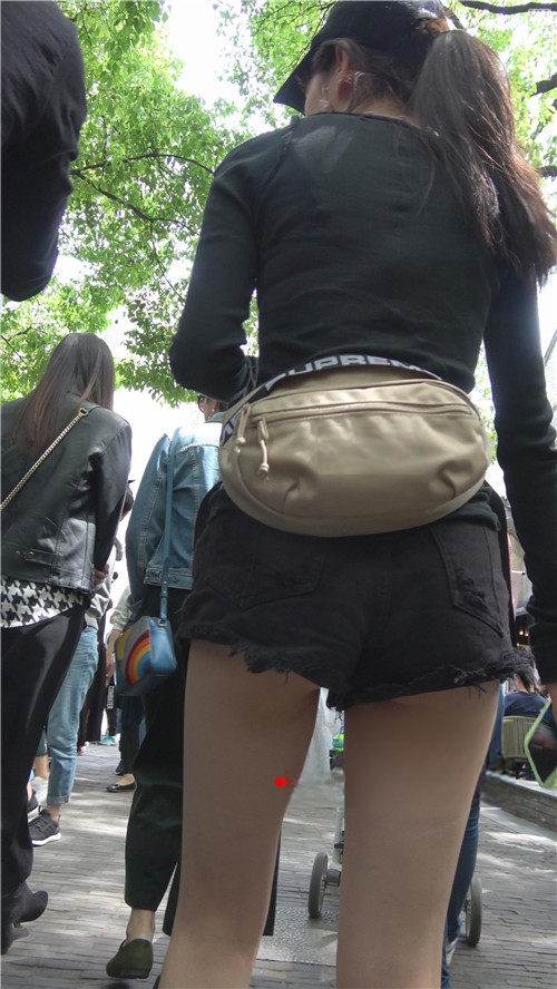 10409k00fyf0qrtu.jpg