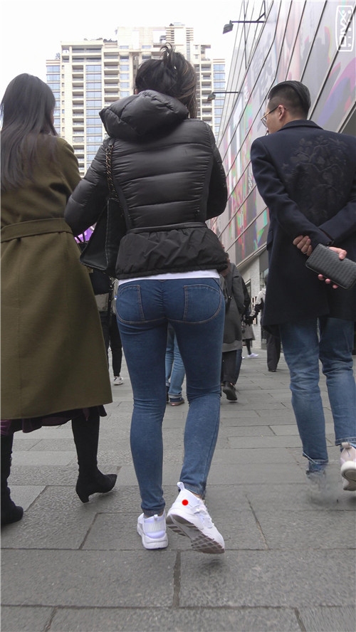 101865agjb2wmi4m.jpg