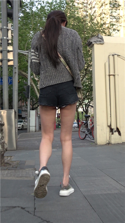9925b03mztd32cb.jpg
