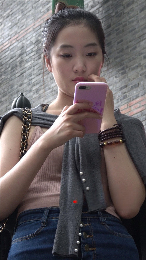 9795bxir5hdbghx.jpg