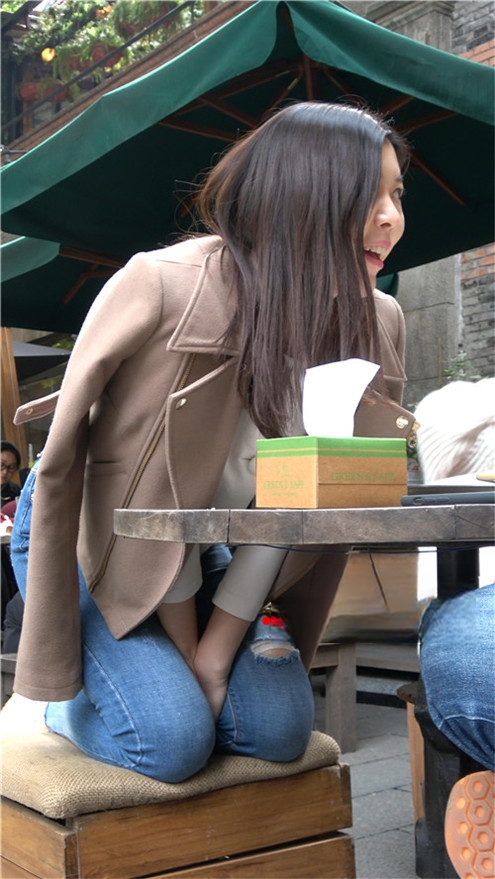 6992qcpife04zhl.jpg