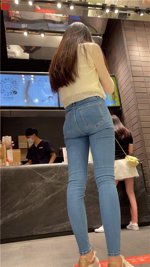 155652lb00zzoiw2.jpg