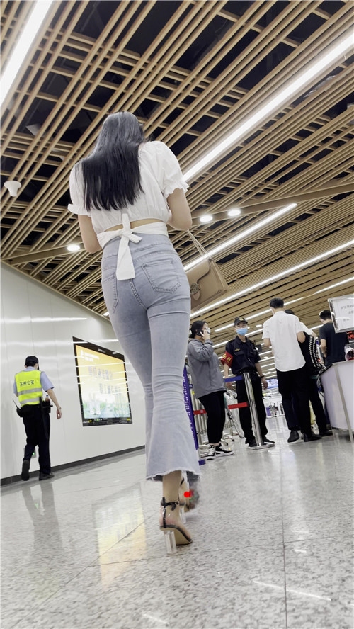 15419xa1pb4g51re.jpg