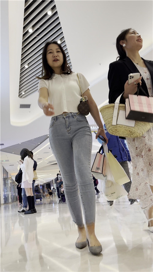 14808d5lhvgbegx4.jpg