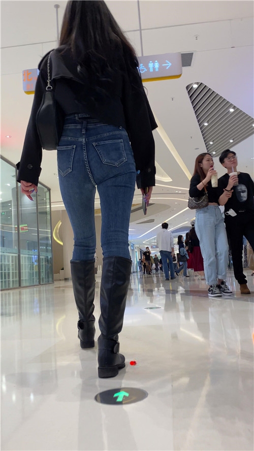 1388020ktps5nq53.jpg