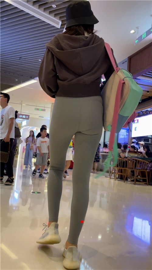 13712y2m3ttj51sk.jpg