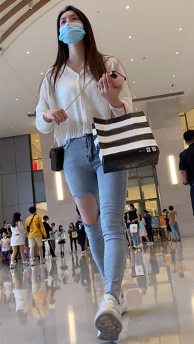 135754zq3jmgbgg3.jpg