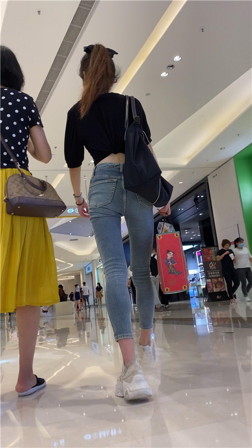 13481ci0s0z3yrqc.jpg