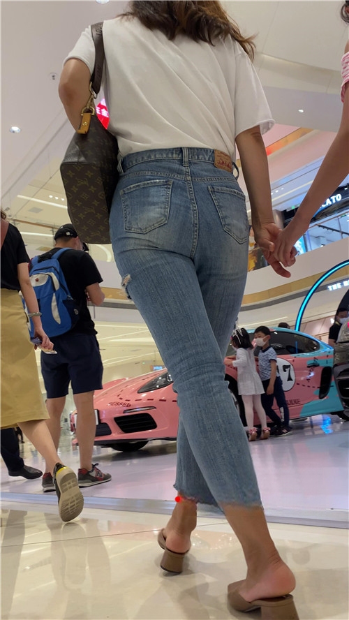 13029m0oxzmf0oty.jpg